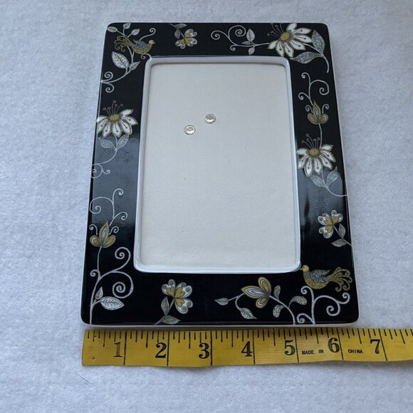 Vera Bradley Picture Frame Ceamic Bird of Paradise Black White Floral 4 x 6 - Picture 8 of 12